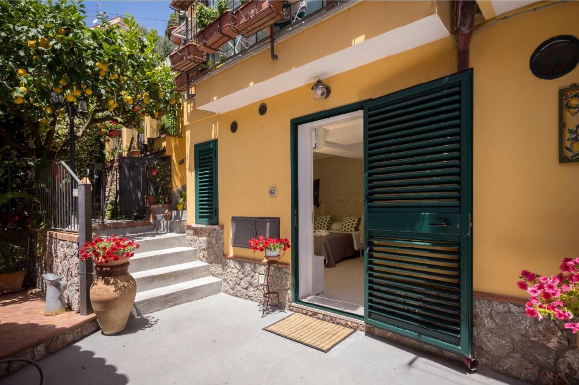 B&B Giulia Taormina Exteriör bild