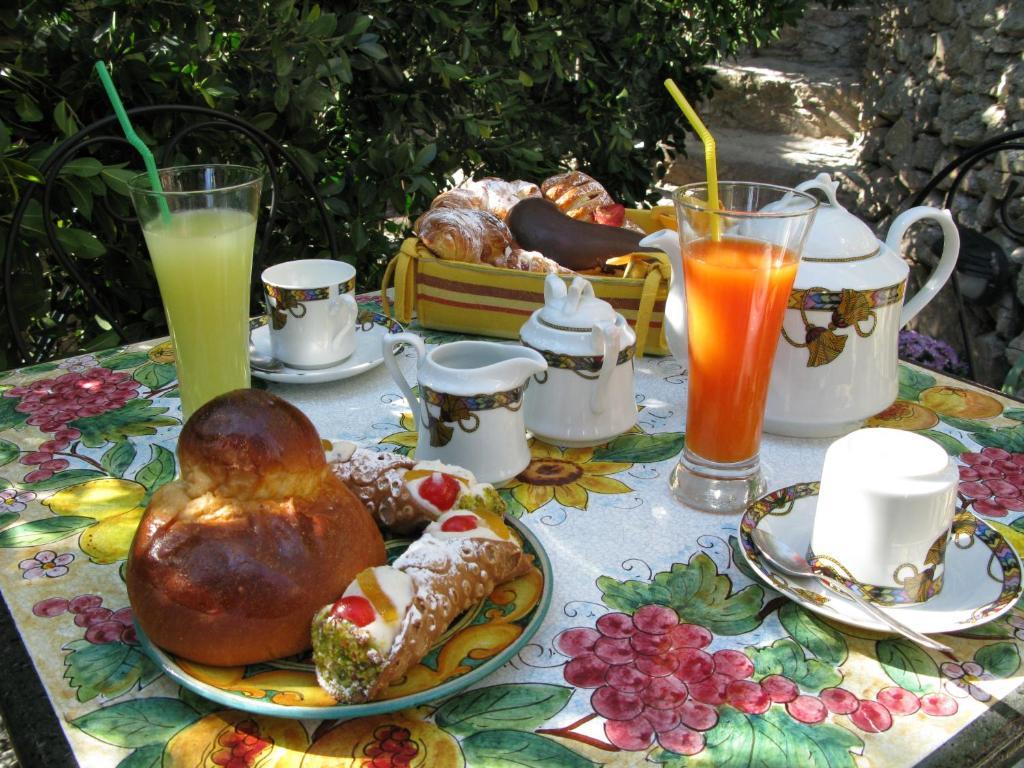 B&B Giulia Taormina Exteriör bild